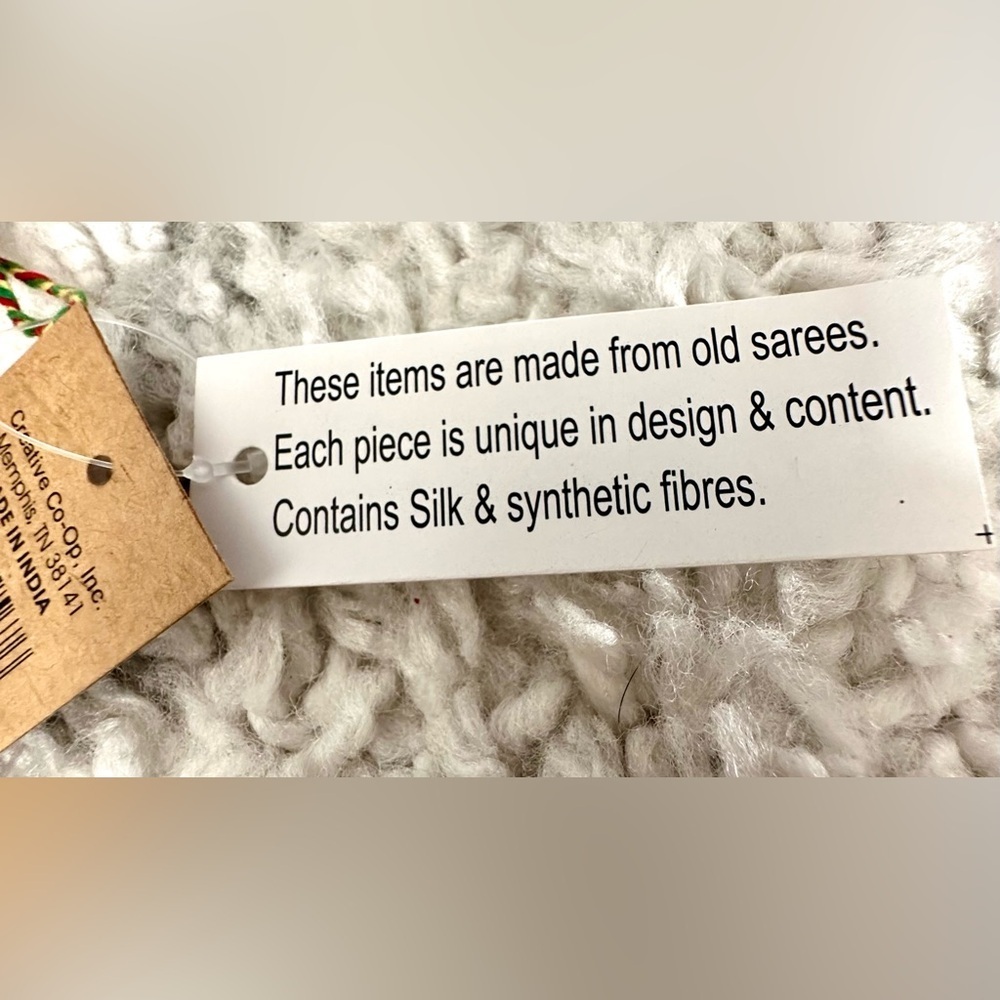 RARE Anthropologie NWT Recycled Pennant Garland - Picture 16 of 16
